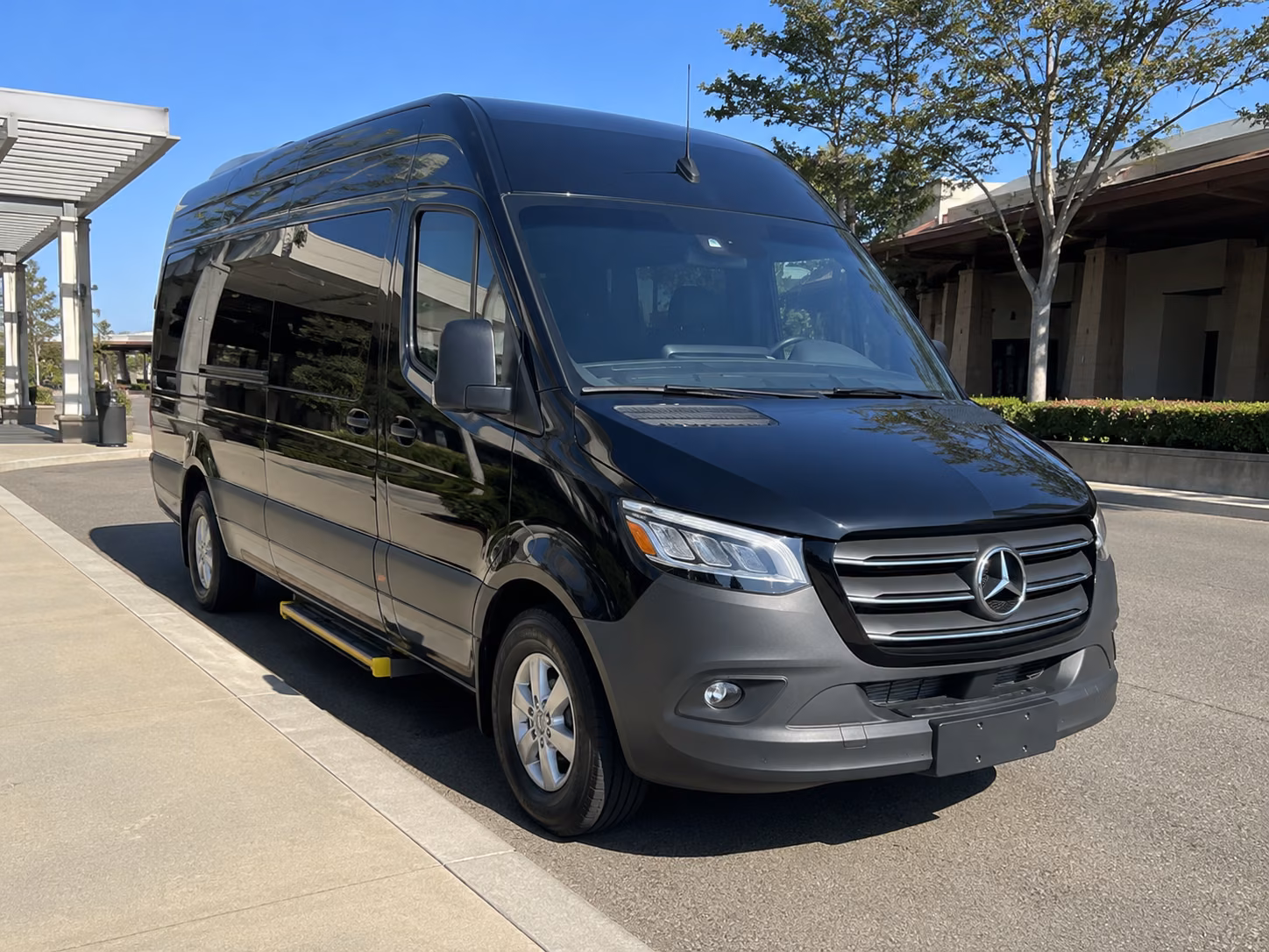 nashville sprinter van rentals to bridgestone arena geodis park nissan stadium and firstbank stadium